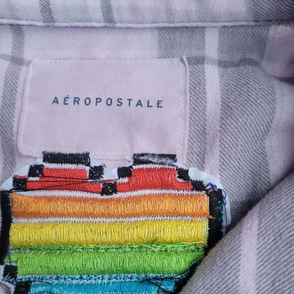 UPCYCLED Flannel with "8 bit Heart" Embroidered Patch | Small - Picture 6 of 6